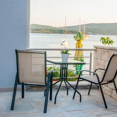 Beach Apartments Tivat Exterior photo