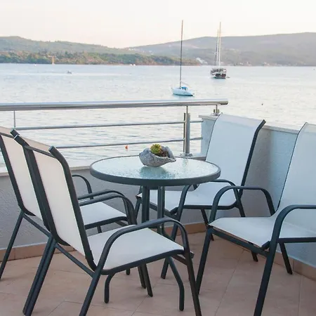 Beach Apartments Tivat Exterior photo